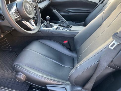 Used 2024 MAZDA MX-5 Miata Grand Touring RWD image 9