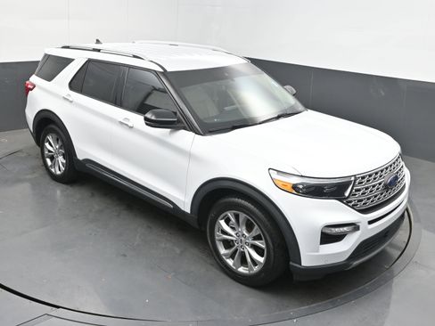 Used 2021 Ford Explorer Limited w/ Equipment Group 301A image 31