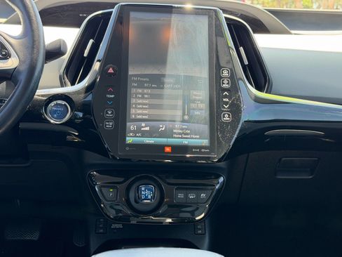 Used 2018 Toyota Prius Prime Advanced w/ Carpet Mat Package FWD image 14