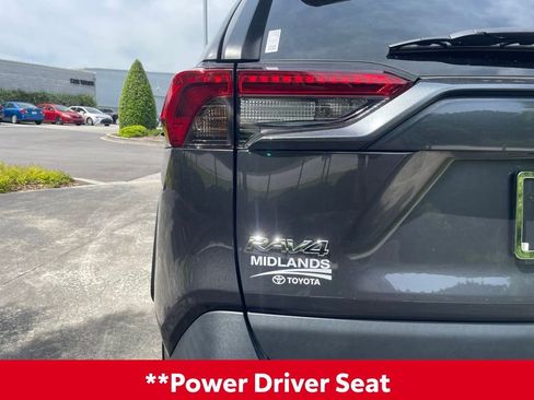 Used 2024 Toyota RAV4 XLE FWD image 12