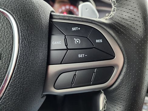 Used 2019 Dodge Challenger SRT Hellcat Redeye image 17