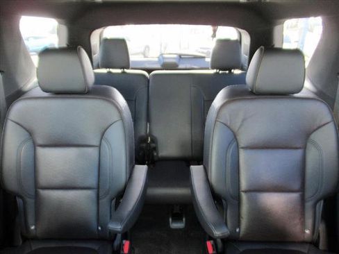 Used 2022 Chevrolet Traverse High Country image 30