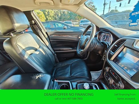 Used 2015 Chrysler 300 Limited w/ Driver Convenience Group image 17