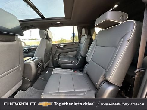 New 2026 Chevrolet Suburban Premier AWD/4WD image 27