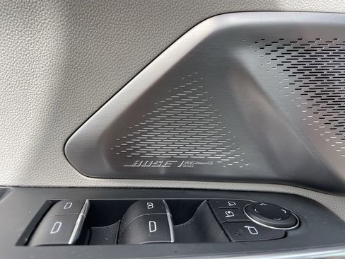 Certified 2025 GMC Acadia Denali w/ Super Cruise Package image 20