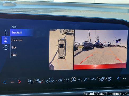 Used 2024 Chevrolet Equinox EV RS image 19