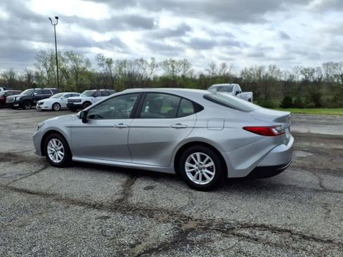 Used 2025 Toyota Camry LE FWD image 26