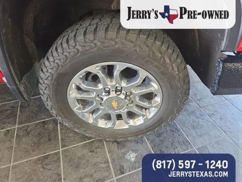 Used 2024 Chevrolet Silverado 3500 LTZ w/ LTZ Convenience Package AWD/4WD image 4