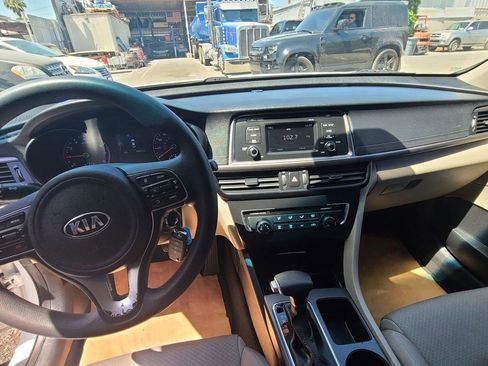 Used 2016 Kia Optima LX FWD image 8