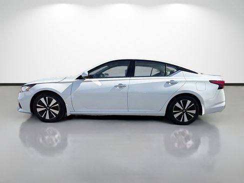 Used 2021 Nissan Altima 2.5 SL FWD image 2