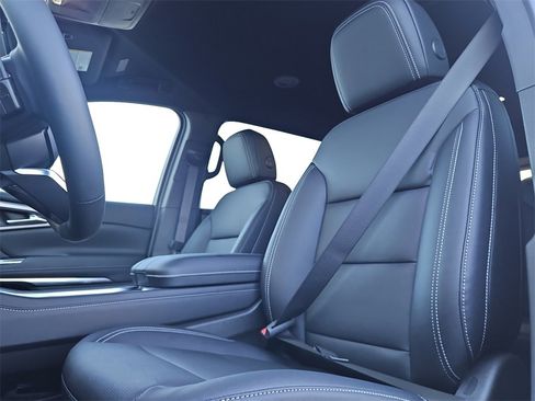 New 2026 Chevrolet Traverse LT w/ Driver Confidence Package image 27