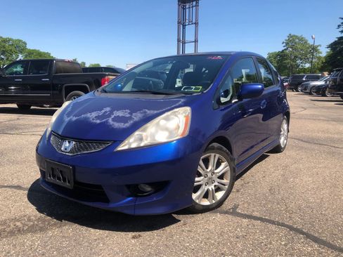 Used 2010 Honda Fit Sport image 1