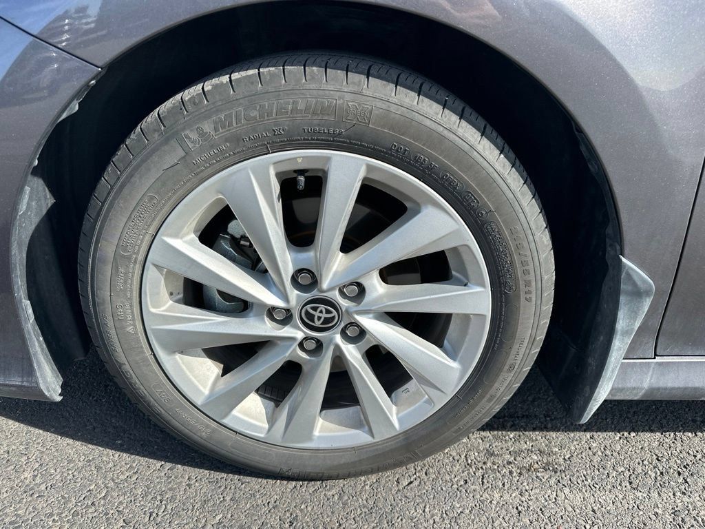 Used 2024 Toyota Camry LE AWD/4WD image 7