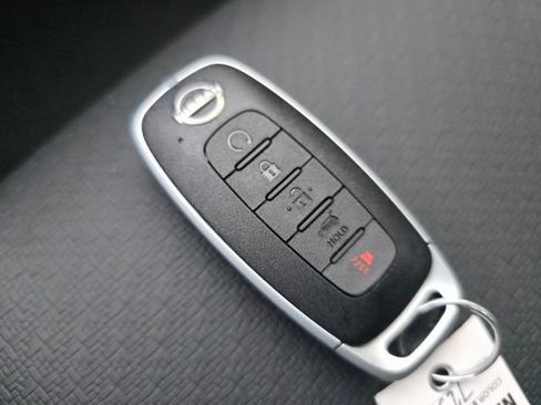 New 2026 Nissan Rogue SV w/ SV Premium Package FWD image 28