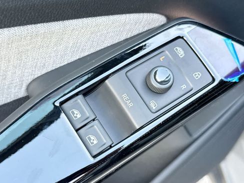 New 2026 Volkswagen ID.4 Pro RWD image 21
