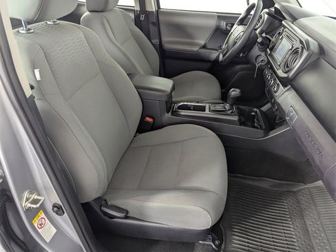 Used 2018 Toyota Tacoma SR image 35