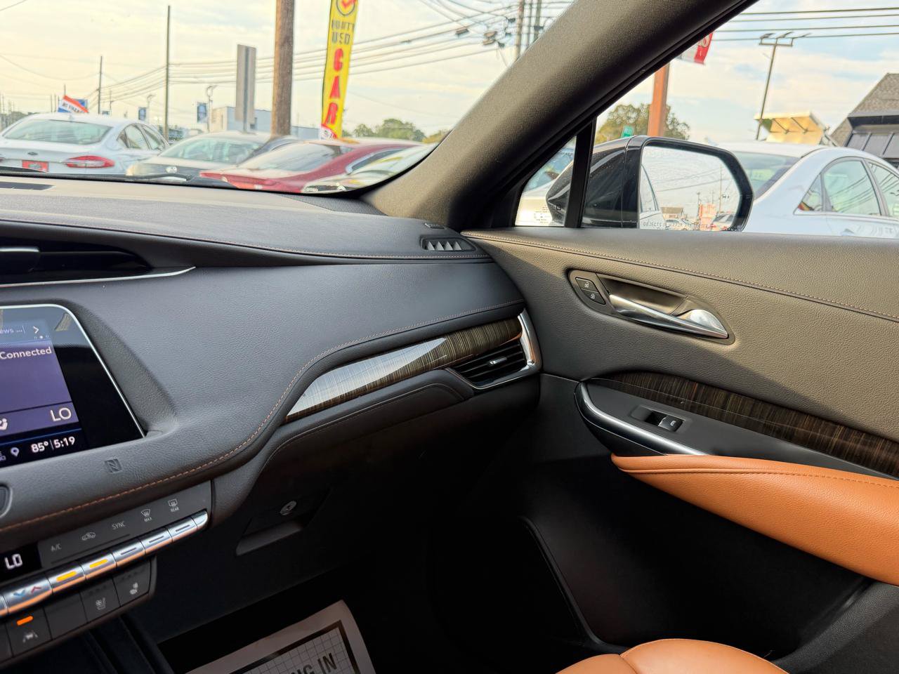 Used 2019 Cadillac XT4 Premium Luxury AWD/4WD image 23