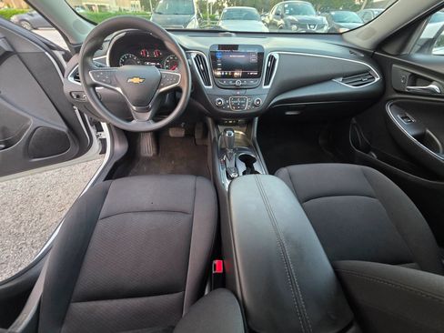 Used 2019 Chevrolet Malibu LT image 15