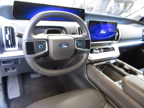 Certified 2025 Ford Expedition Max Active RWD image 6