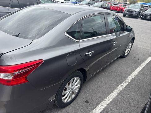 Used 2019 Nissan Sentra S w/ Appearance Package FWD image 3