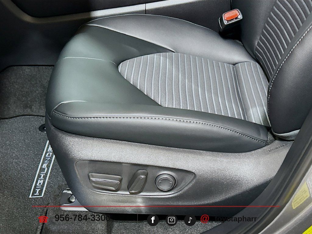 New 2026 Toyota Highlander XSE AWD/4WD image 19