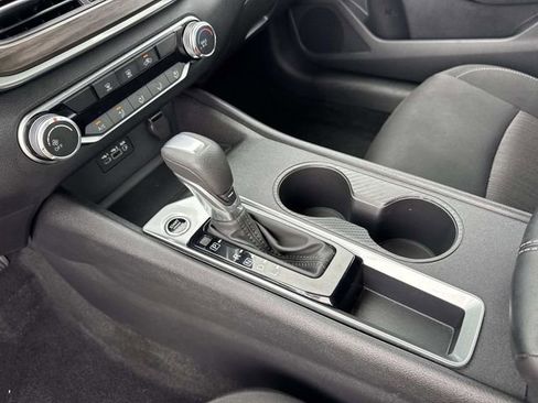 Used 2025 Nissan Altima 2.5 SV image 31