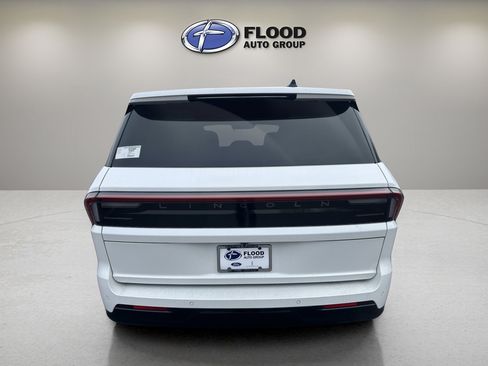 New 2026 Lincoln Navigator Reserve w/ Jet Appearance Package AWD/4WD image 6