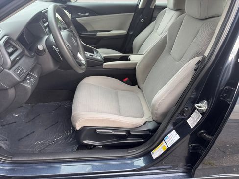 Used 2019 Honda Insight LX image 9