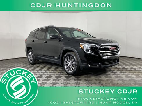 Used 2024 GMC Terrain SLT image 1
