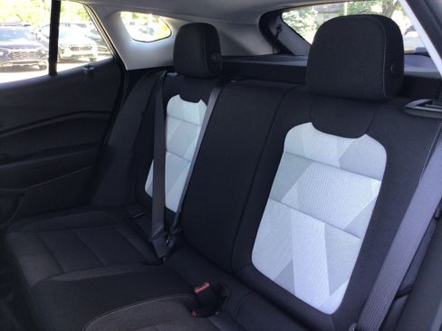 New 2026 Chevrolet Trax LS w/ LS Convenience Package FWD image 32