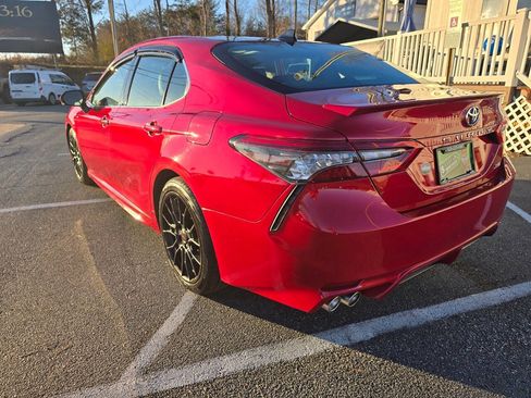 Used 2022 Toyota Camry XSE w/ Navigation Package image 4