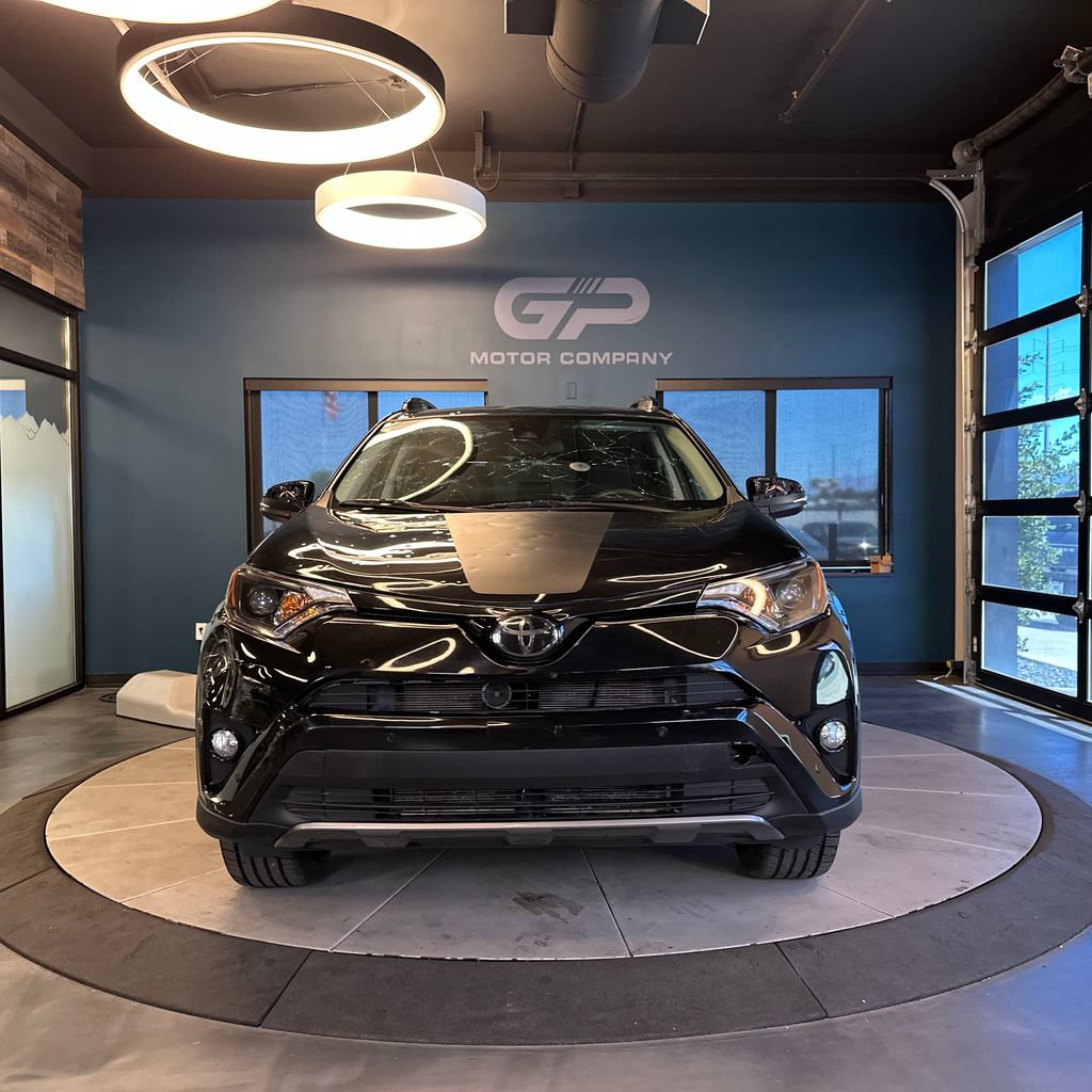 Used 2018 Toyota RAV4 Adventure AWD/4WD image 8