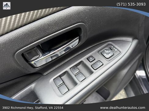 Used 2018 Mitsubishi Outlander SE AWD/4WD image 20
