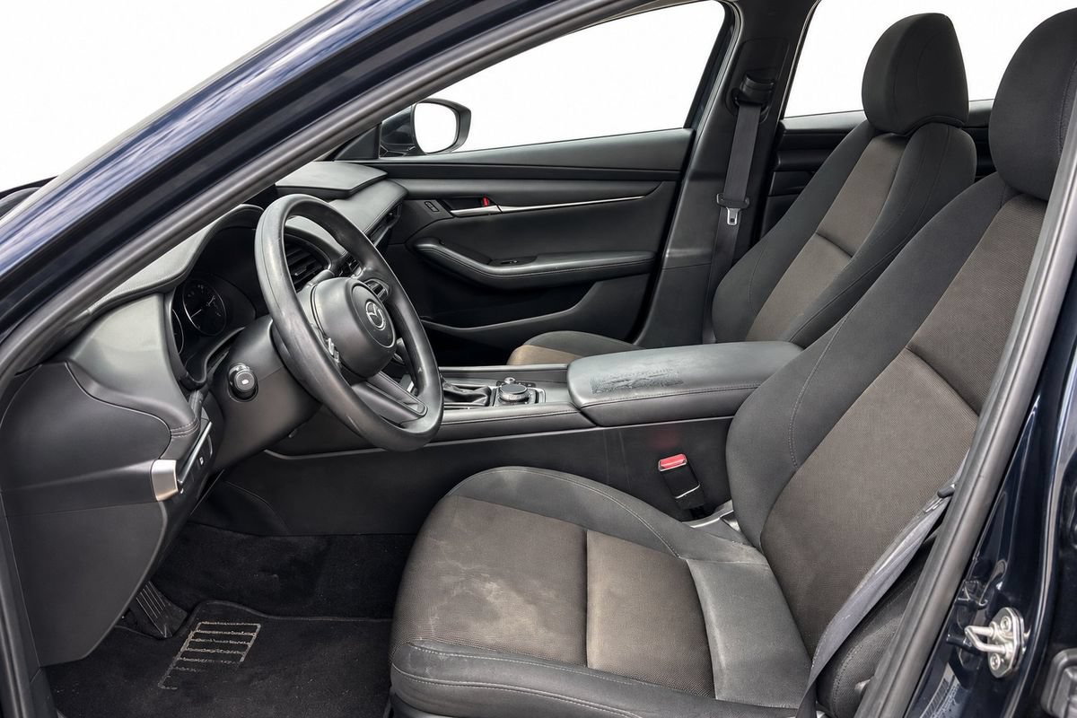 Used 2020 MAZDA MAZDA3 Sedan FWD image 4
