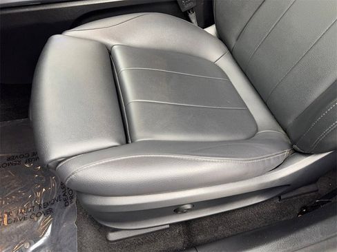 Used 2023 Mercedes-Benz EQB 300 4MATIC image 28