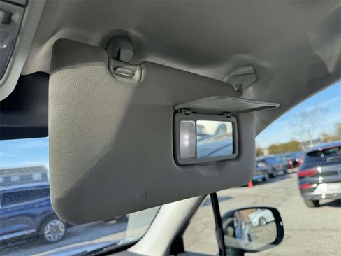 Used 2024 Subaru Forester Limited image 32