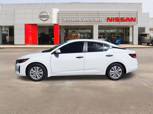 New 2025 Nissan Sentra S image 6