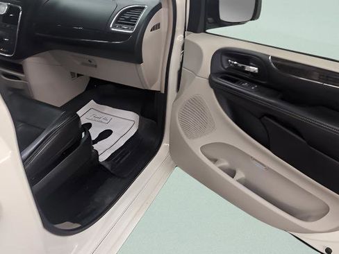 Used 2012 Chrysler Town & Country Touring w/ Entertainment Group #1 image 24