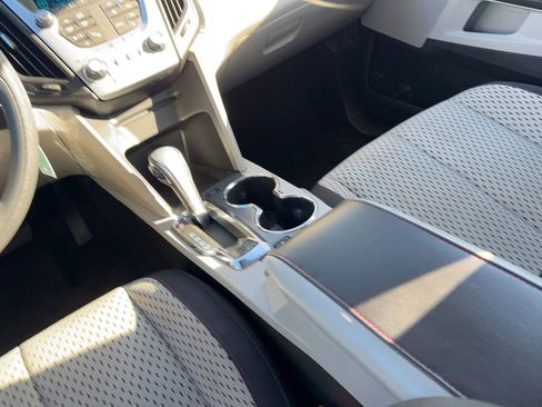 Used 2015 Chevrolet Equinox LS image 14