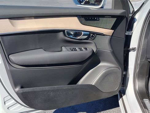 New 2026 Volvo XC90 B6 Plus w/ Protection Package Premier image 8
