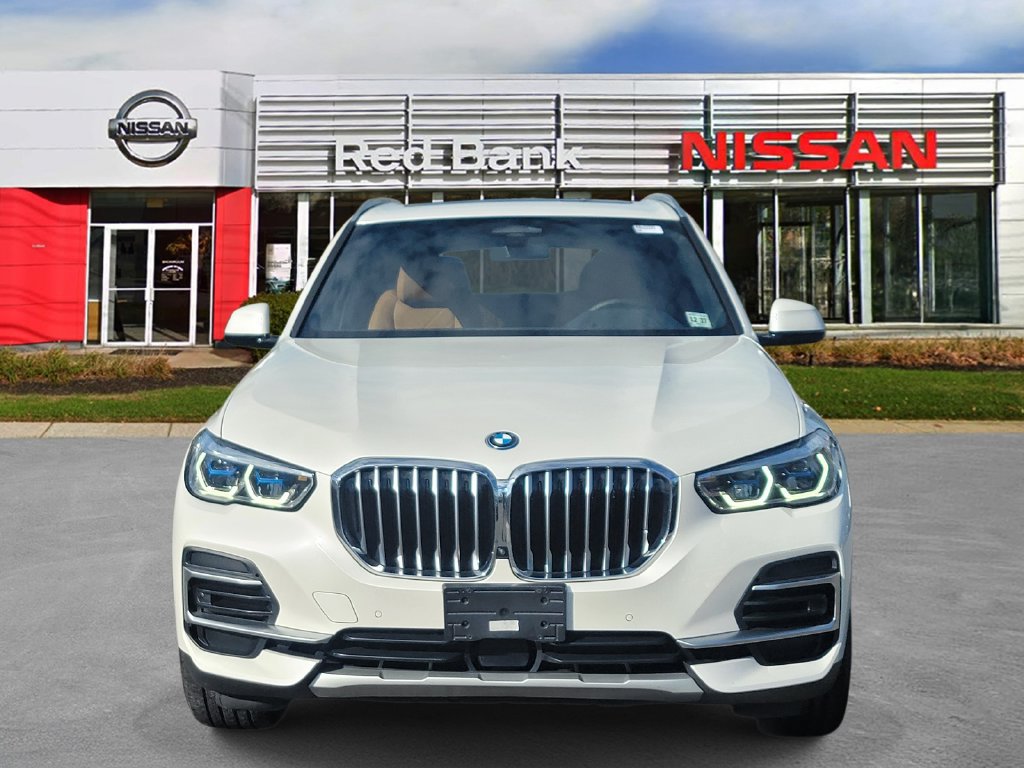 Used 2023 BMW X5 xDrive45e w/ Executive Package AWD/4WD image 2