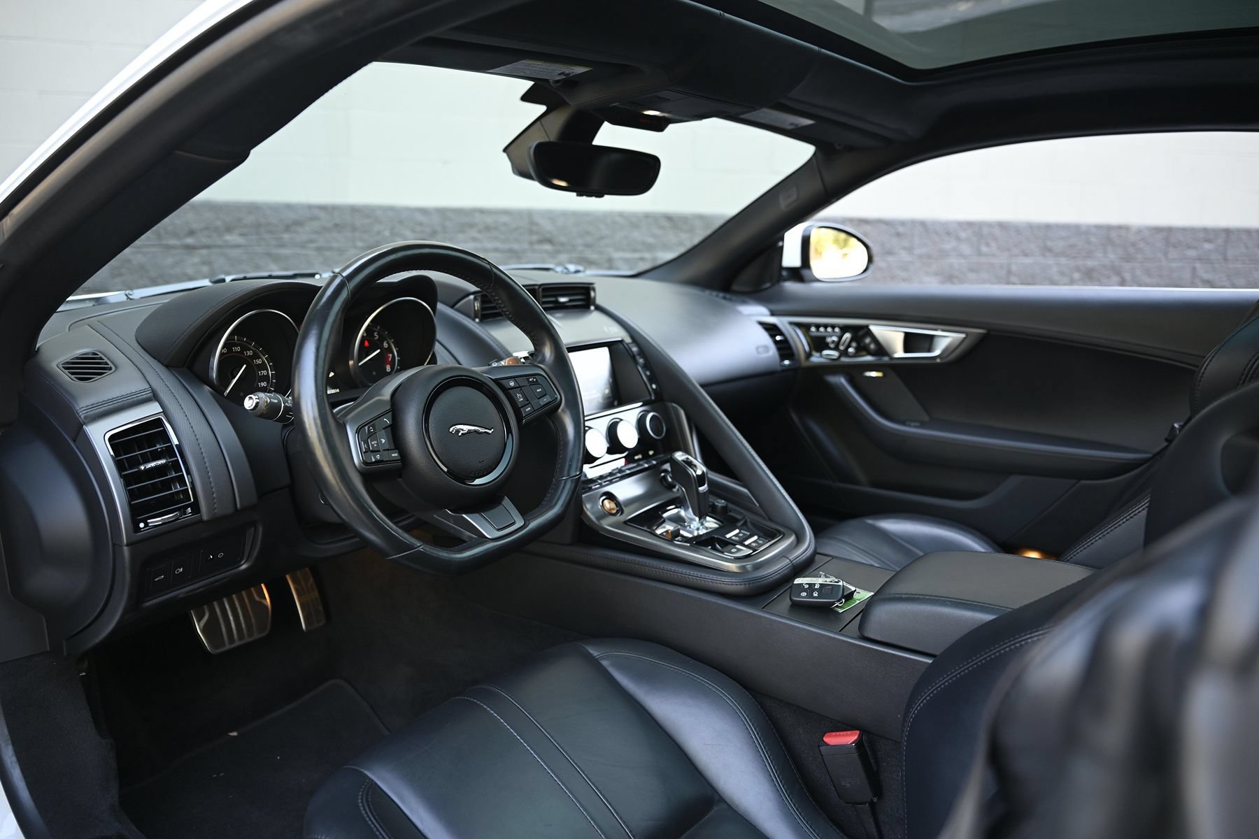 Used 2016 Jaguar F-TYPE S RWD image 17