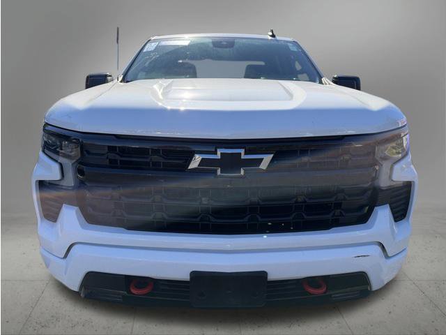 Used 2023 Chevrolet Silverado 1500 RST w/ Redline Edition AWD/4WD image 2