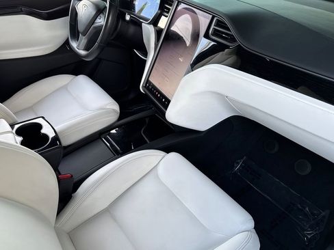 Used 2020 Tesla Model X Long Range image 14