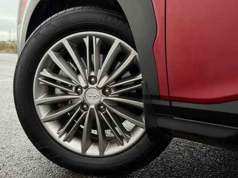 Used 2021 Hyundai Kona SEL Plus image 26