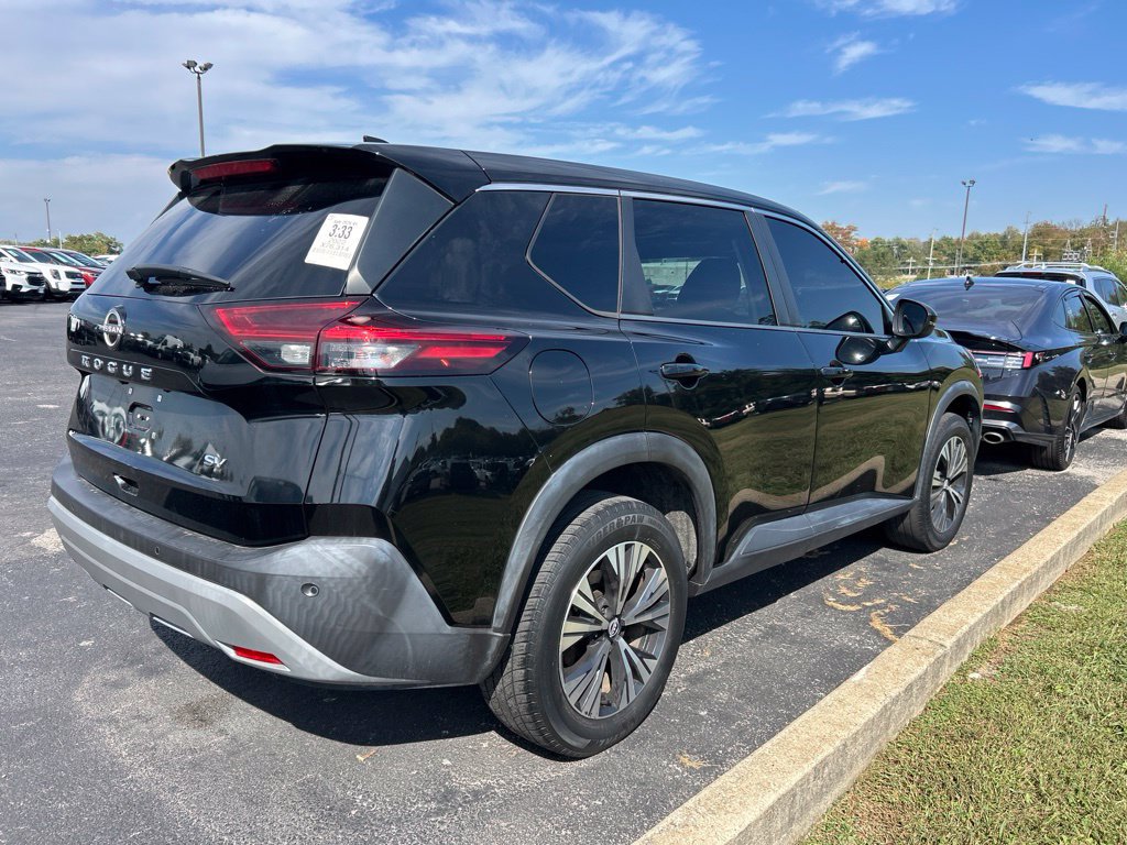 Used 2022 Nissan Rogue SV FWD image 3
