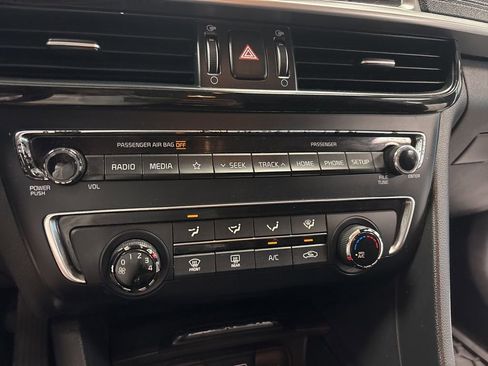 Used 2020 Kia Optima LX image 17