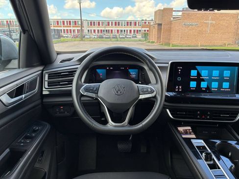 Used 2026 Volkswagen Atlas Cross Sport SE AWD/4WD image 31