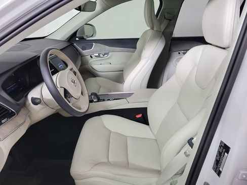 Certified 2024 Volvo XC90 B6 Plus w/ Protection Package AWD/4WD image 18