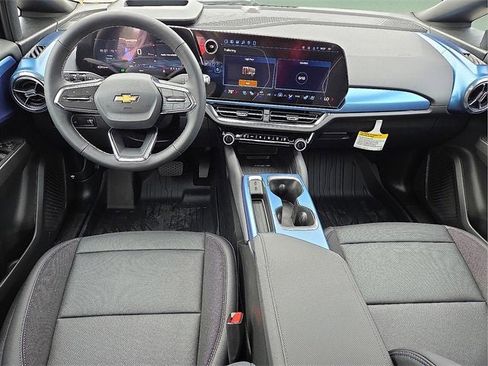 New 2026 Chevrolet Equinox EV LT image 14